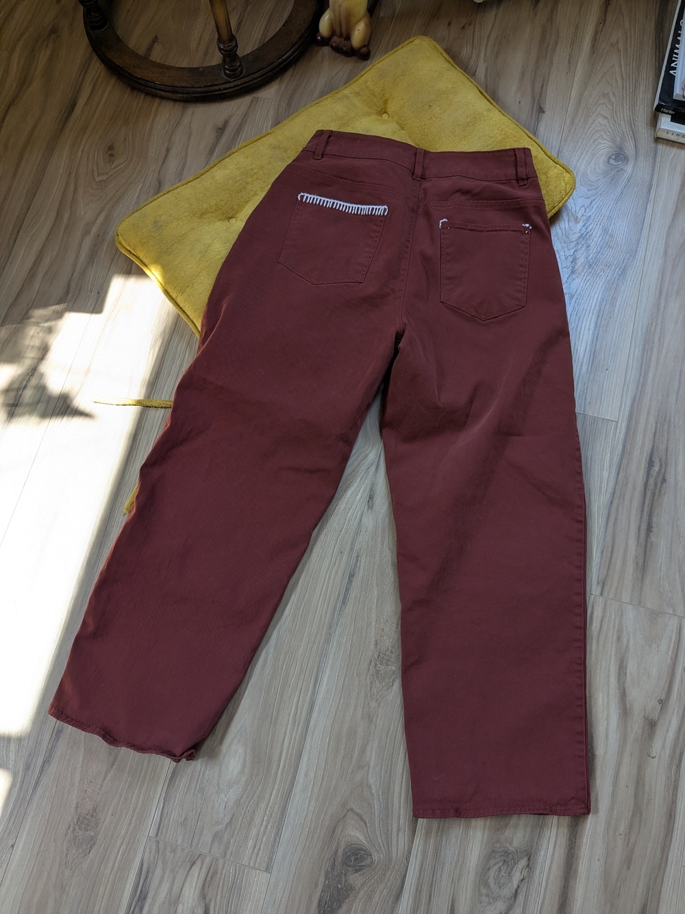 Rust Barrel Jeans With Stitching 💫 - Picture 4 of 10